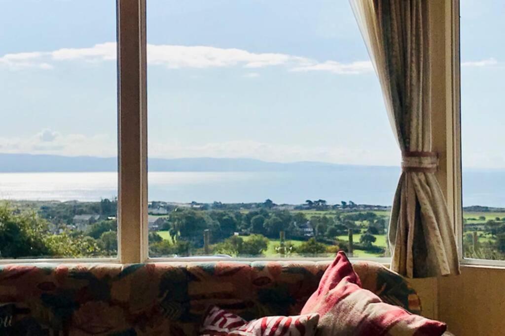 Villa Snowdon Bay - North Wales - Stunning Llyn Peninsula Mountain & Ocean Views - Wilde Retreats Pwllheli Esterno foto