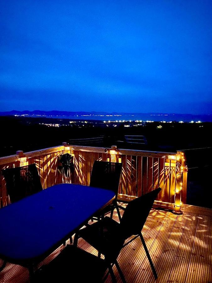 Villa Snowdon Bay - North Wales - Stunning Llyn Peninsula Mountain & Ocean Views - Wilde Retreats Pwllheli Esterno foto