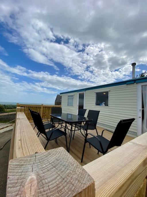 Villa Snowdon Bay - North Wales - Stunning Llyn Peninsula Mountain & Ocean Views - Wilde Retreats Pwllheli Esterno foto